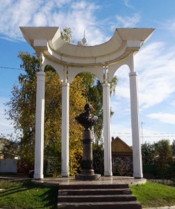 2 Памятник М.Цветаевой