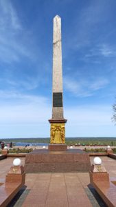 обелиск в честь К.Минина и Д.Пожарского