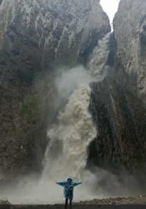 Водопад Каракая-Су в урочище Джилы-Су