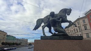 Скульптуры Клодта на Аничковом мосту